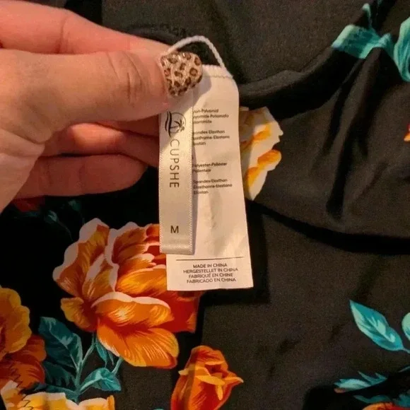 Cupshe One Piece Black Floral Open Back Swimsuit M - Picture 3 of 3